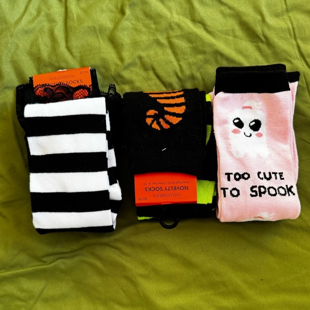 Halloween Novelty Knee Length Socks - 3 Pair - Picture 5 of 14